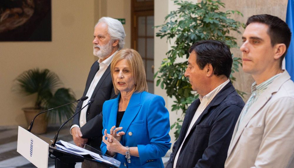 PELAYO RUEDA DE PRENSA HACIENDA 05