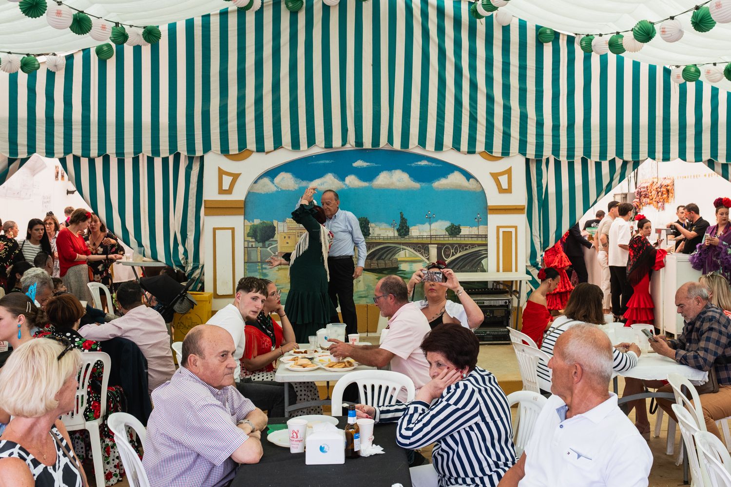 Imágenes del viernes de Feria de Sevilla.