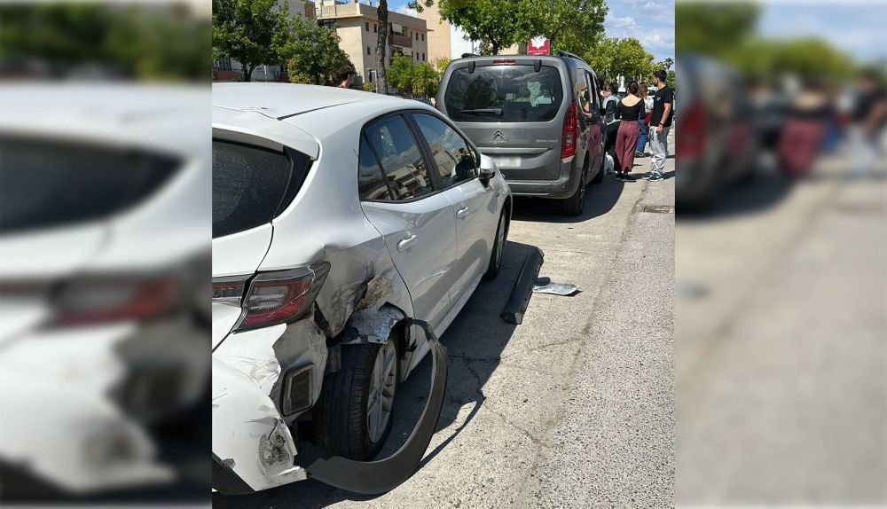 El vehículo contra el que impactó el coche descontrolado.