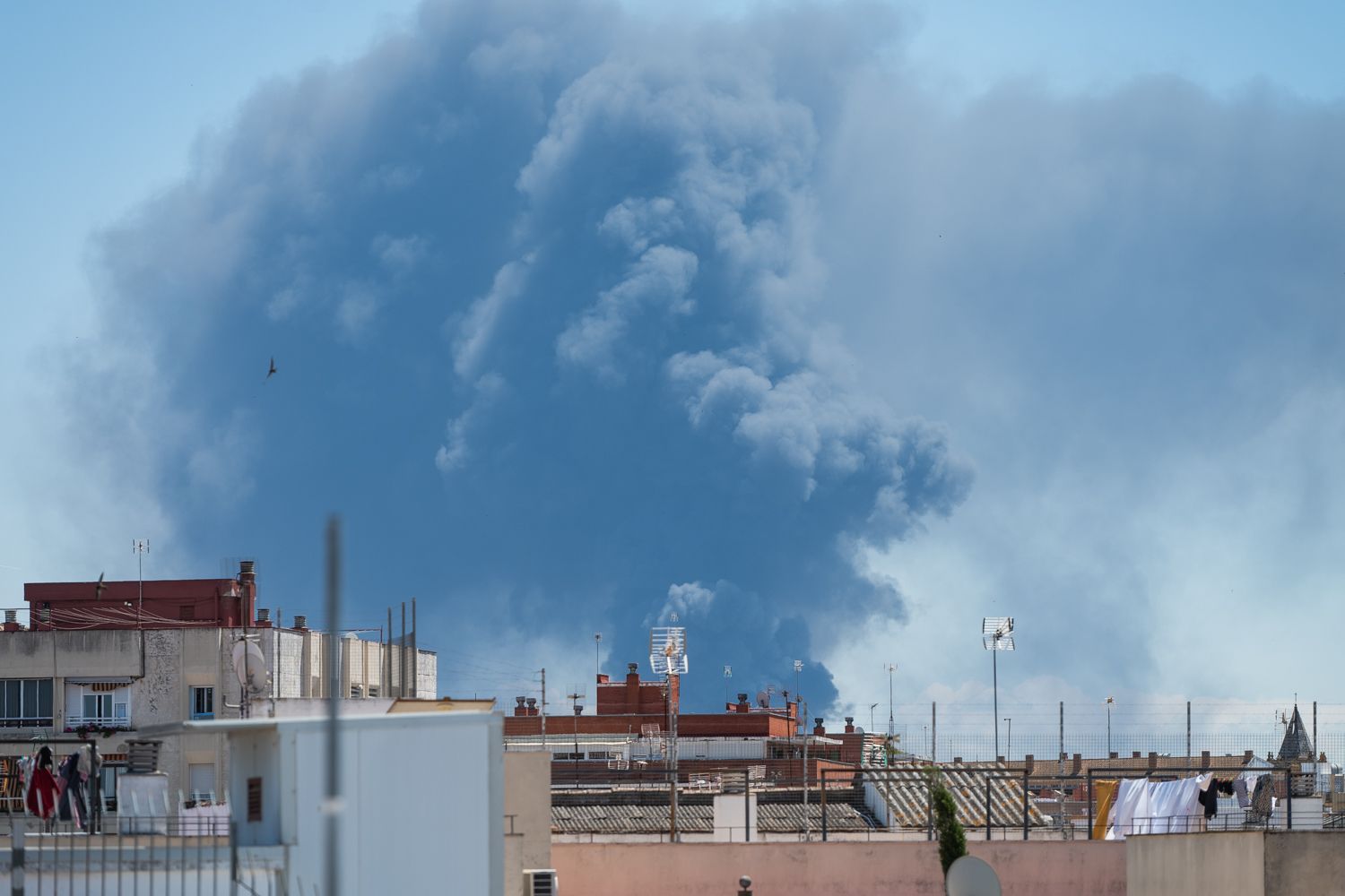 Incendio en Alcalá desde Sevilla. Incendio en Alcalá desde Sevilla.