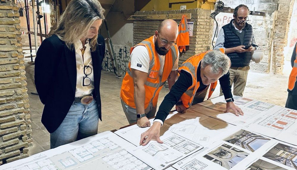 Así avanzan los primeros trabajaos en la Casa de la Aduana.