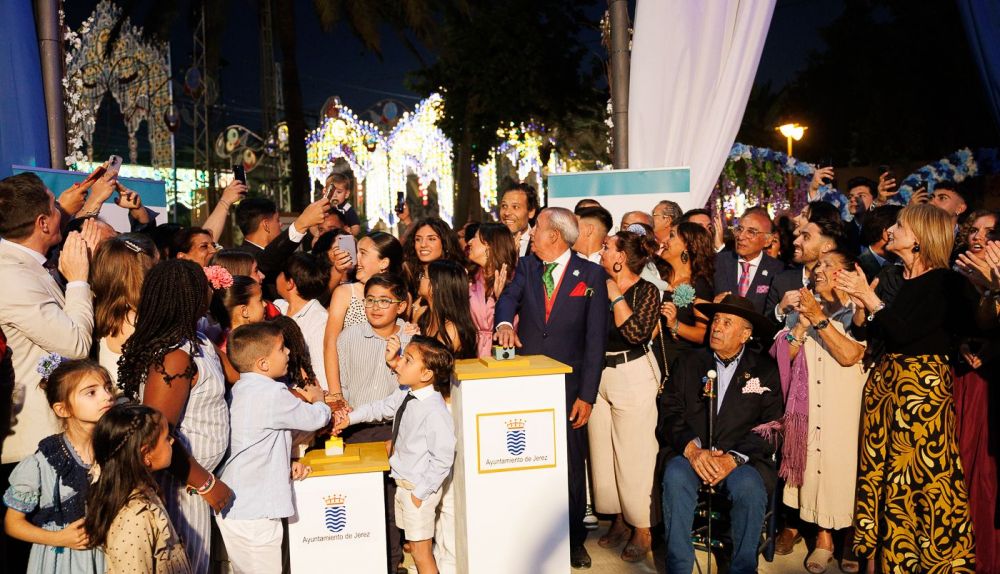 Sabado Feria de Jerez Alumbrado Caseta LVDS 46