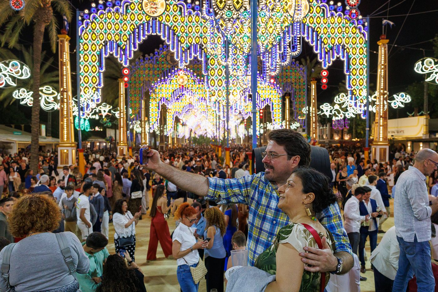 Encendido del alumbrado de la Feria del Caballo en Jerez 2025.