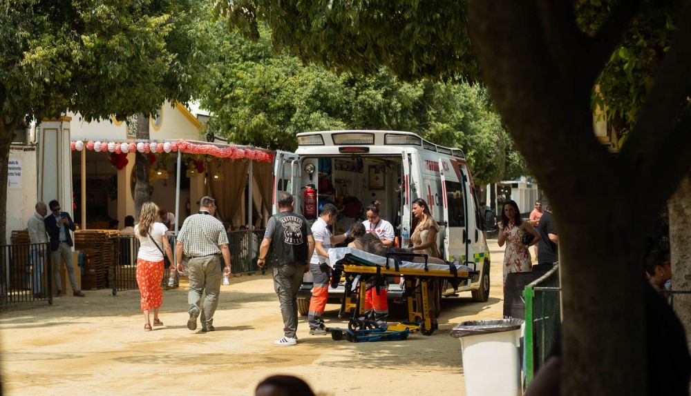 AMBULANCIA CCRUZ ROJA FERIA DEL CABALLO 2