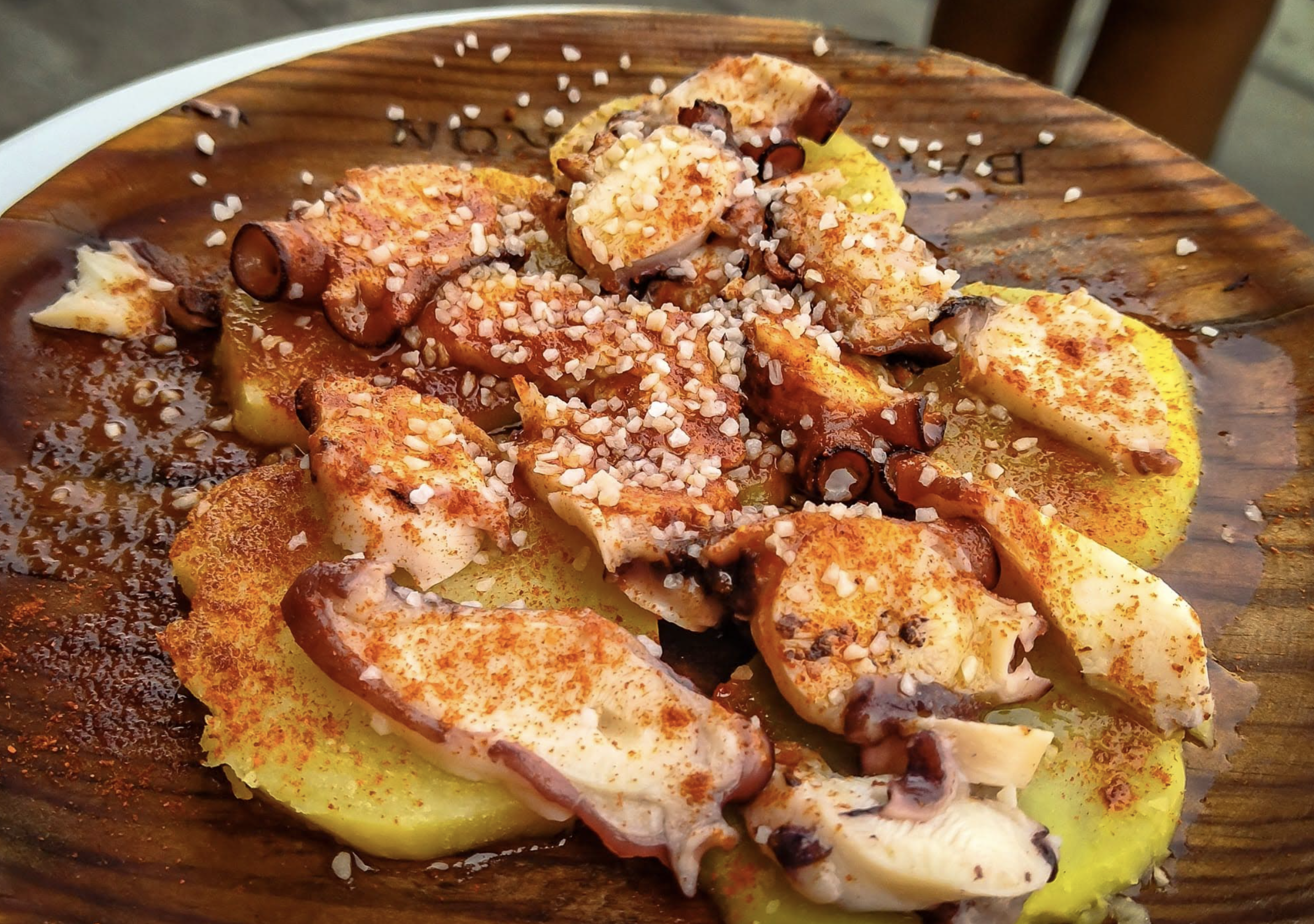 Pulpo en el Bar Camarón de Ceuta.  EDUARDO DE LA HOZ