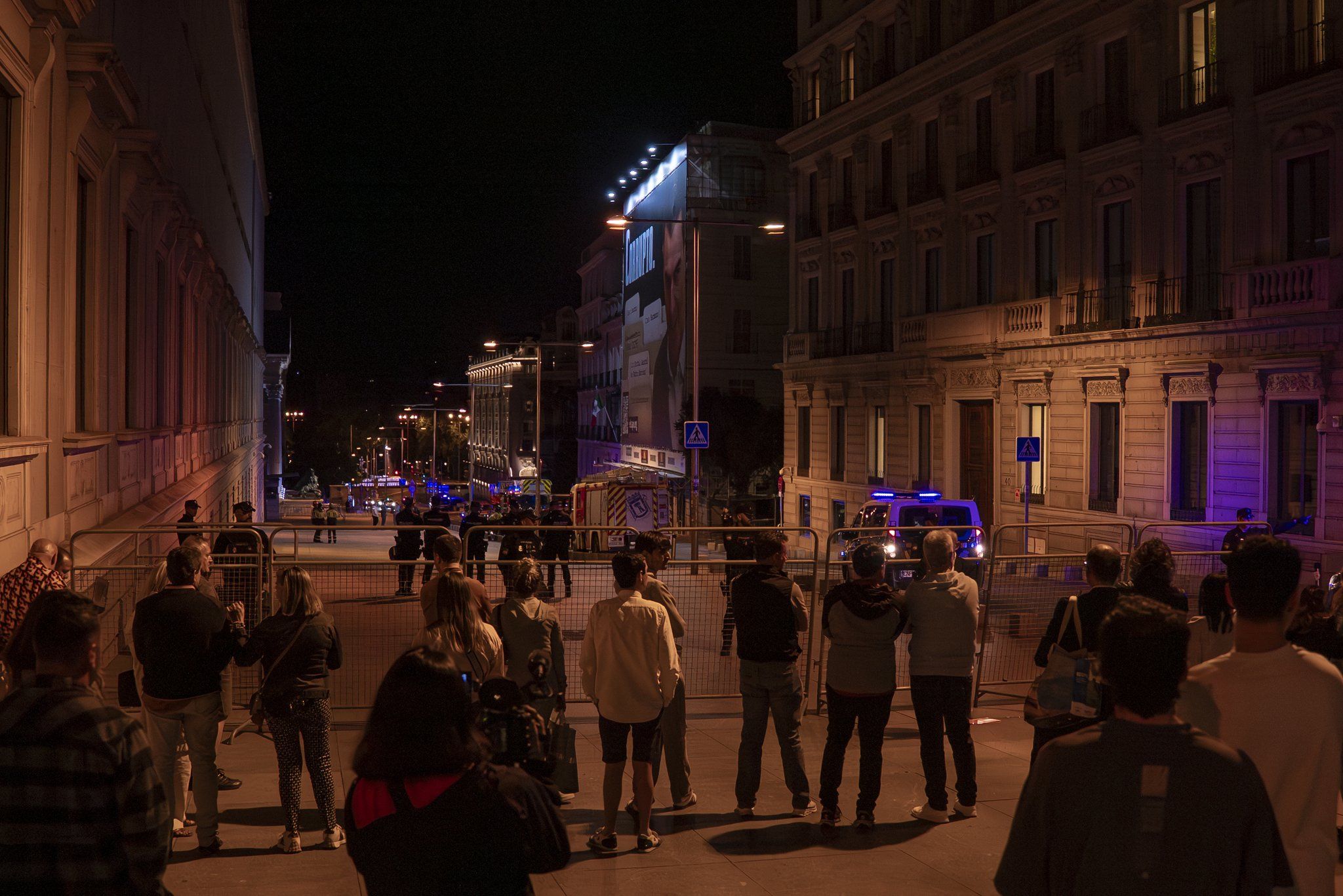 Retirada de la pancarta.