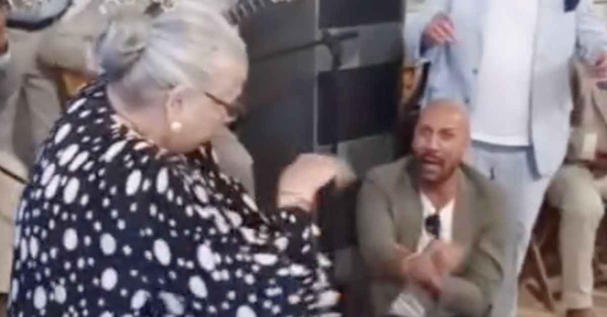 Momentazo de Tía Curra en la Feria de Jerez.