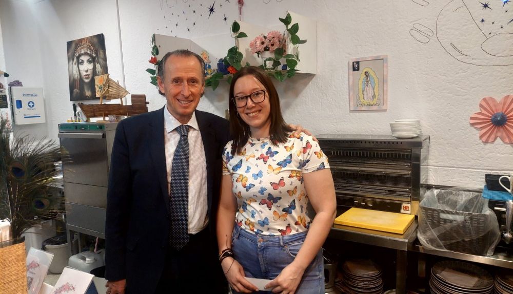 Visita del alcalde al Café de Vero.