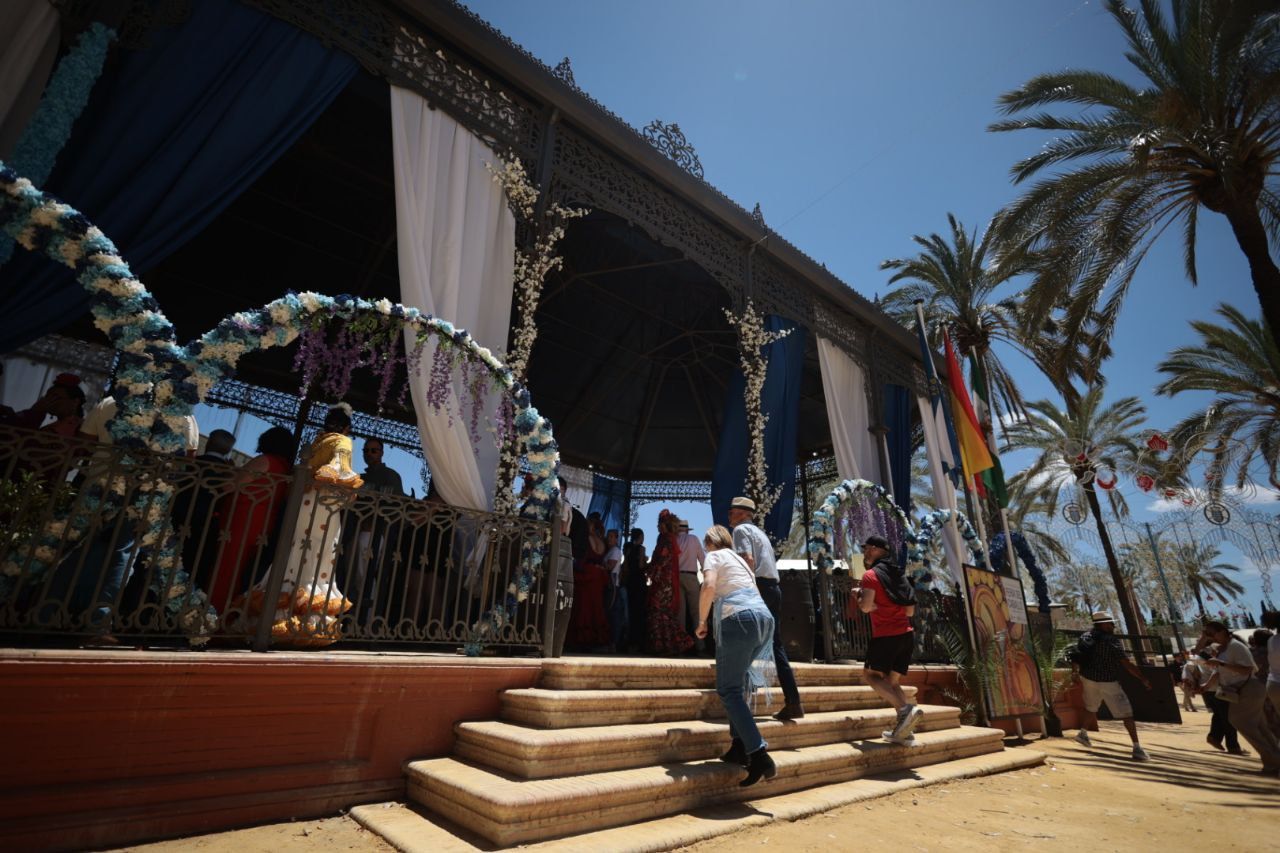 sin caballos templete feria