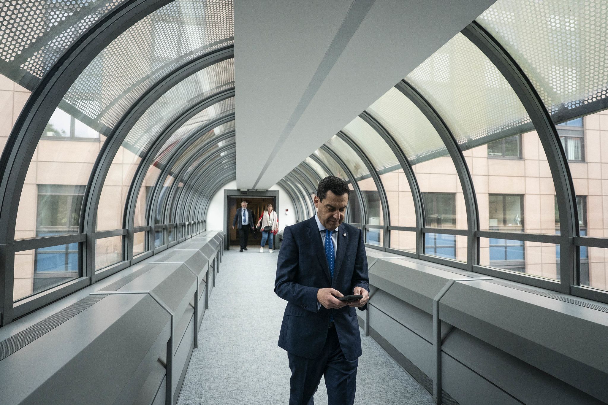 Juanma Moreno en Bruselas.