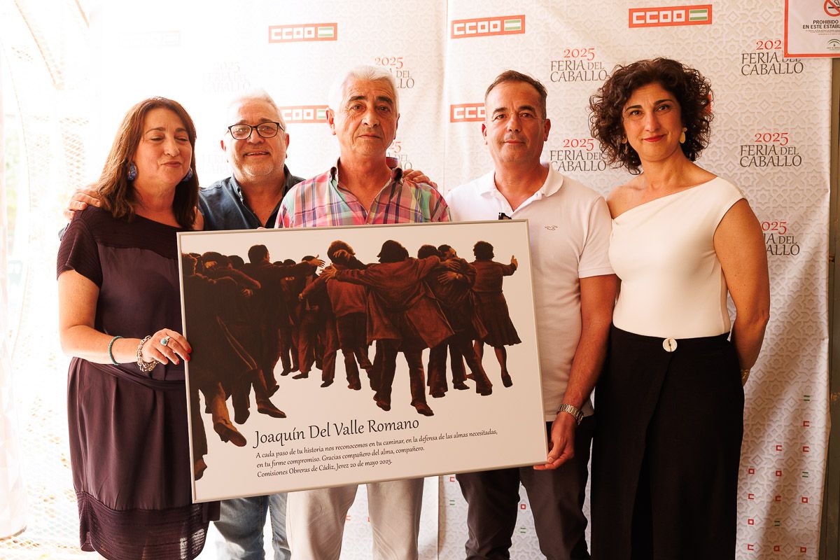 Joaquín del Valle, tras recibir el homenaje en la caseta de CCOO.