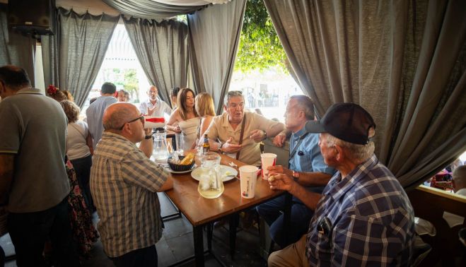 Ambiente en la caseta de Coag este martes en la Feria de Jerez.
