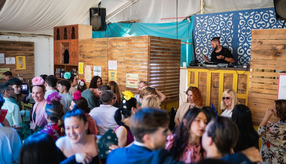 AMBIENTE CASETA JUVENTUD FERIA JEREZ 2025 LANDI 1