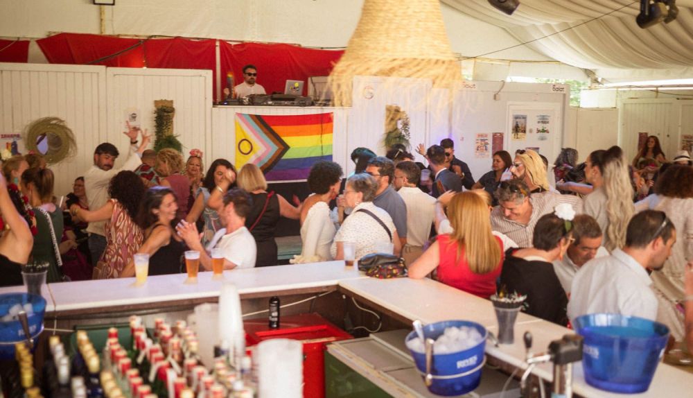 Esta caseta se consolida como un espacio seguro de convivencia y diversión.