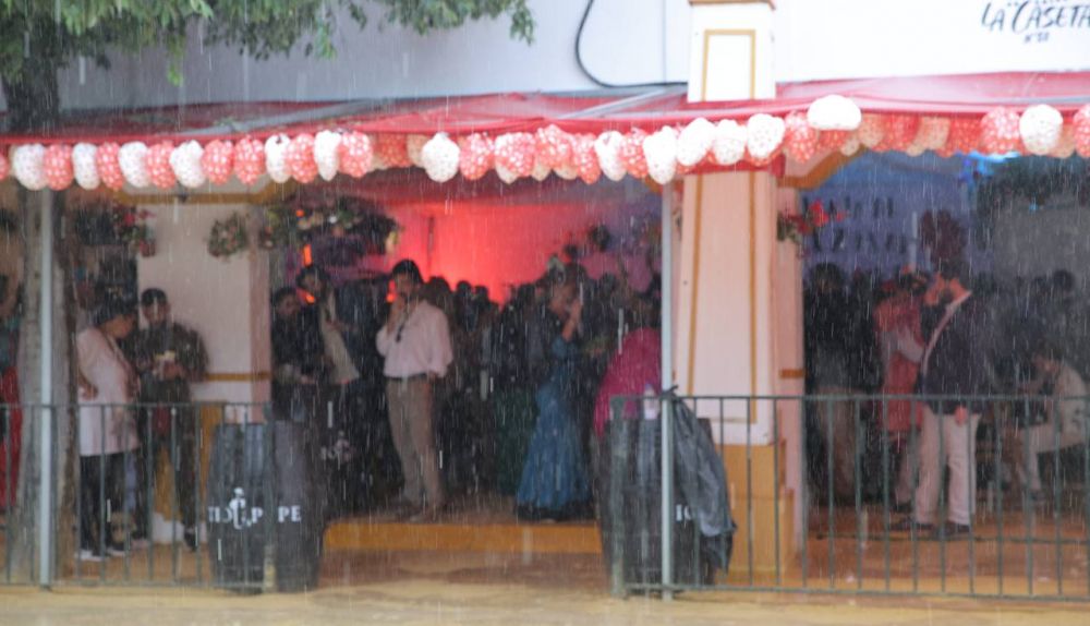 VIERNES DE FERIA LLUVIA TROMBA 5