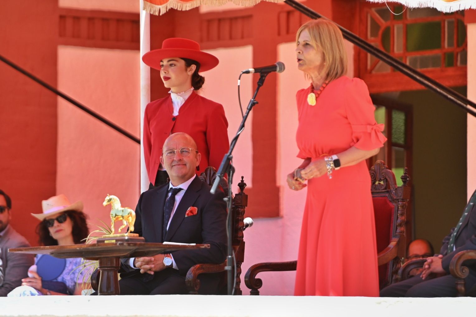 La emotiva entrega del Caballo de Oro 2024 a Francisco Dorantes, en imágenes