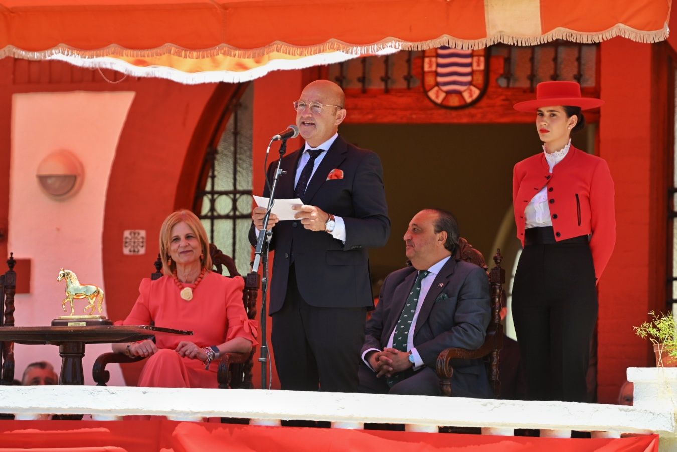 La emotiva entrega del Caballo de Oro 2024 a Francisco Dorantes, en imágenes