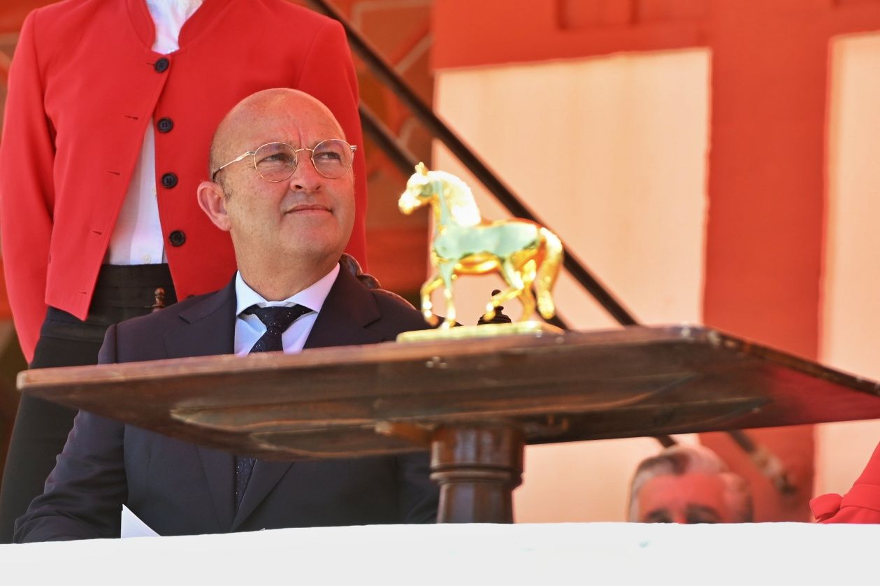 La emotiva entrega del Caballo de Oro 2024 a Francisco Dorantes, en imágenes