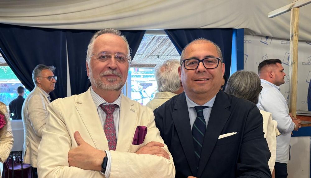 Ángel Heredia, a la derecha de la imagen, junto al propuesto como vicepresidente, Juan Manuel Pina.