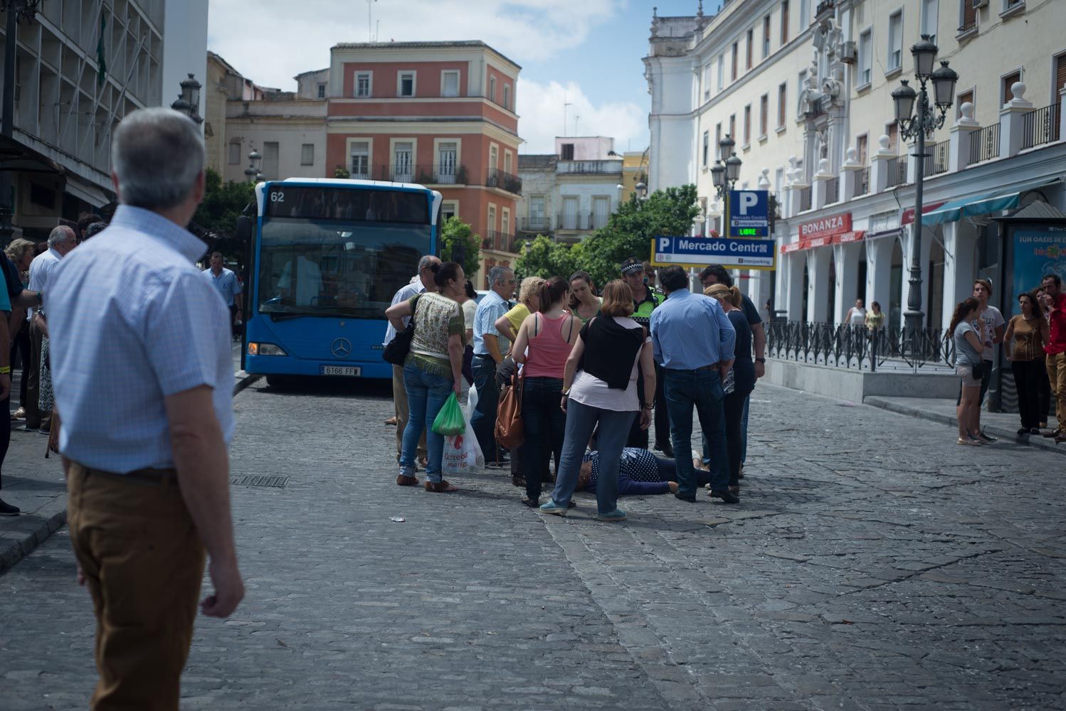 Una caída en plena plaza Esteve, en una imagen de archivo. 