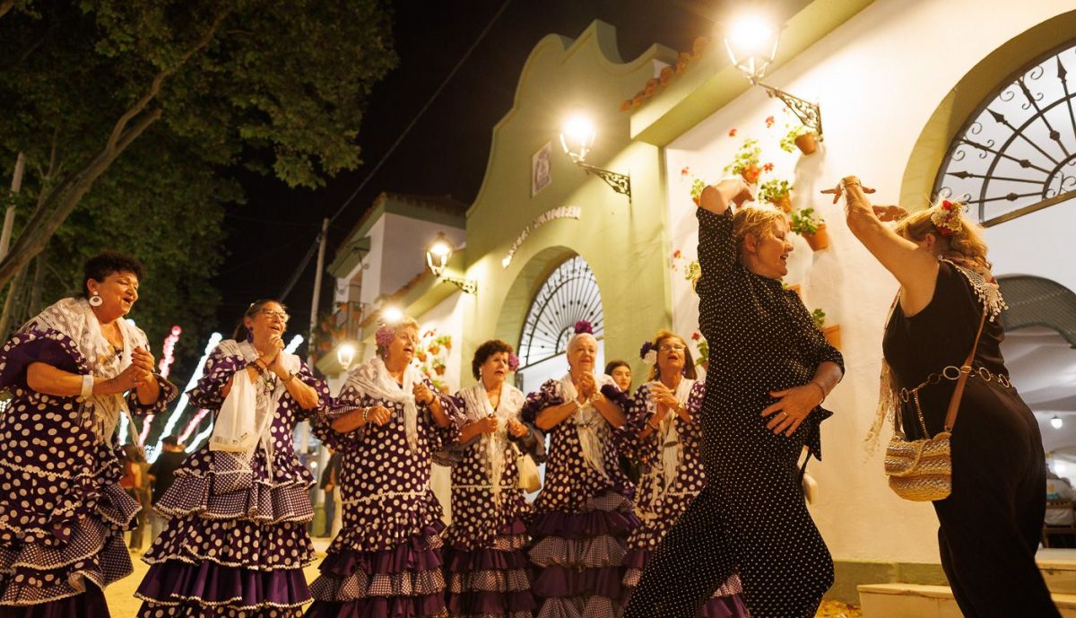 El coro rociero Alegría cantando en el Real.