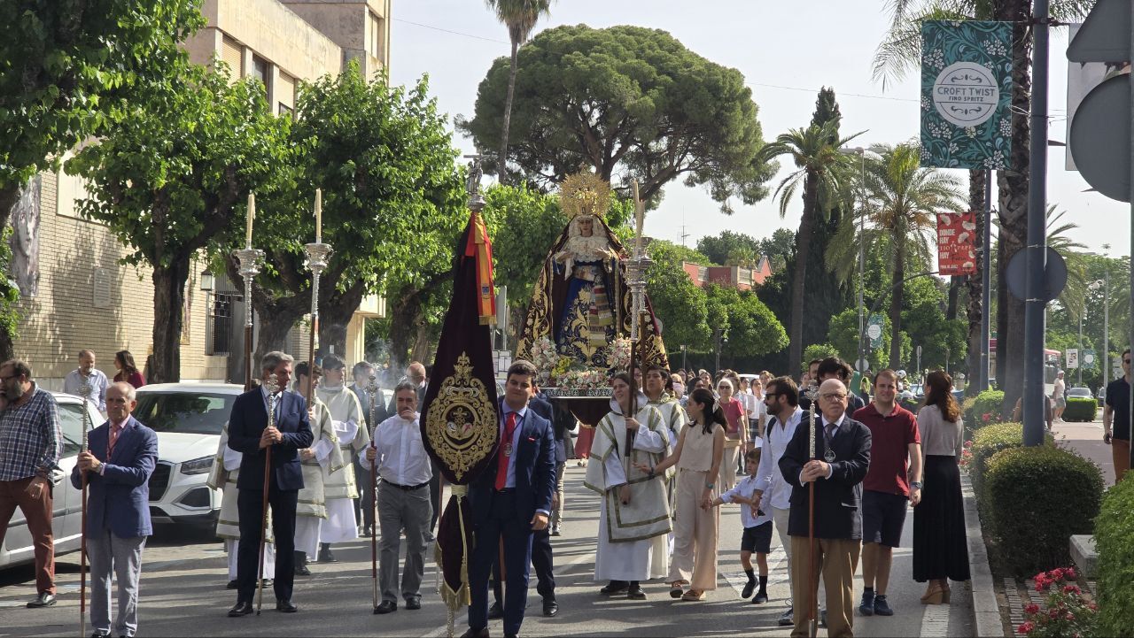 El traslado a primera hora de este viernes de la Virgen de la O.