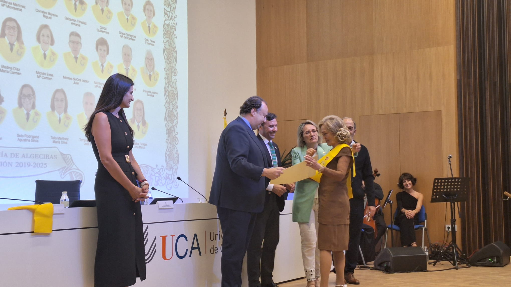 Acto de graduación del Aula Universitaria de Mayores de Algeciras. 