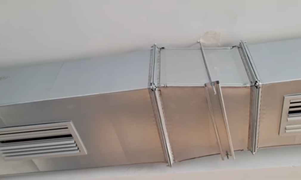 El parche empleado por la Junta en muchos colegios andaluces.