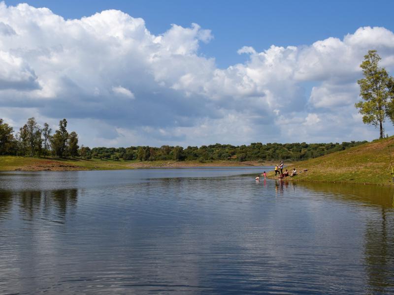 Los lagos del Serrano, una playa interior en Sevilla.