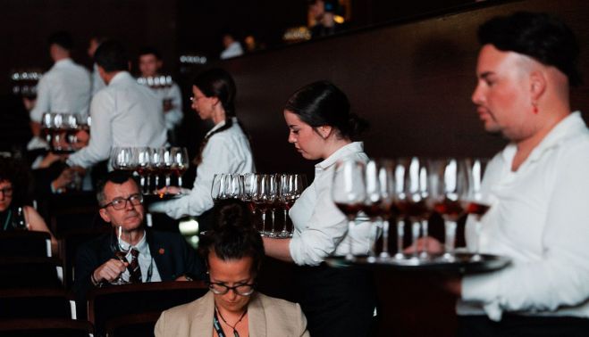 Un momento del servicio en el primer día de Copa Jerez.