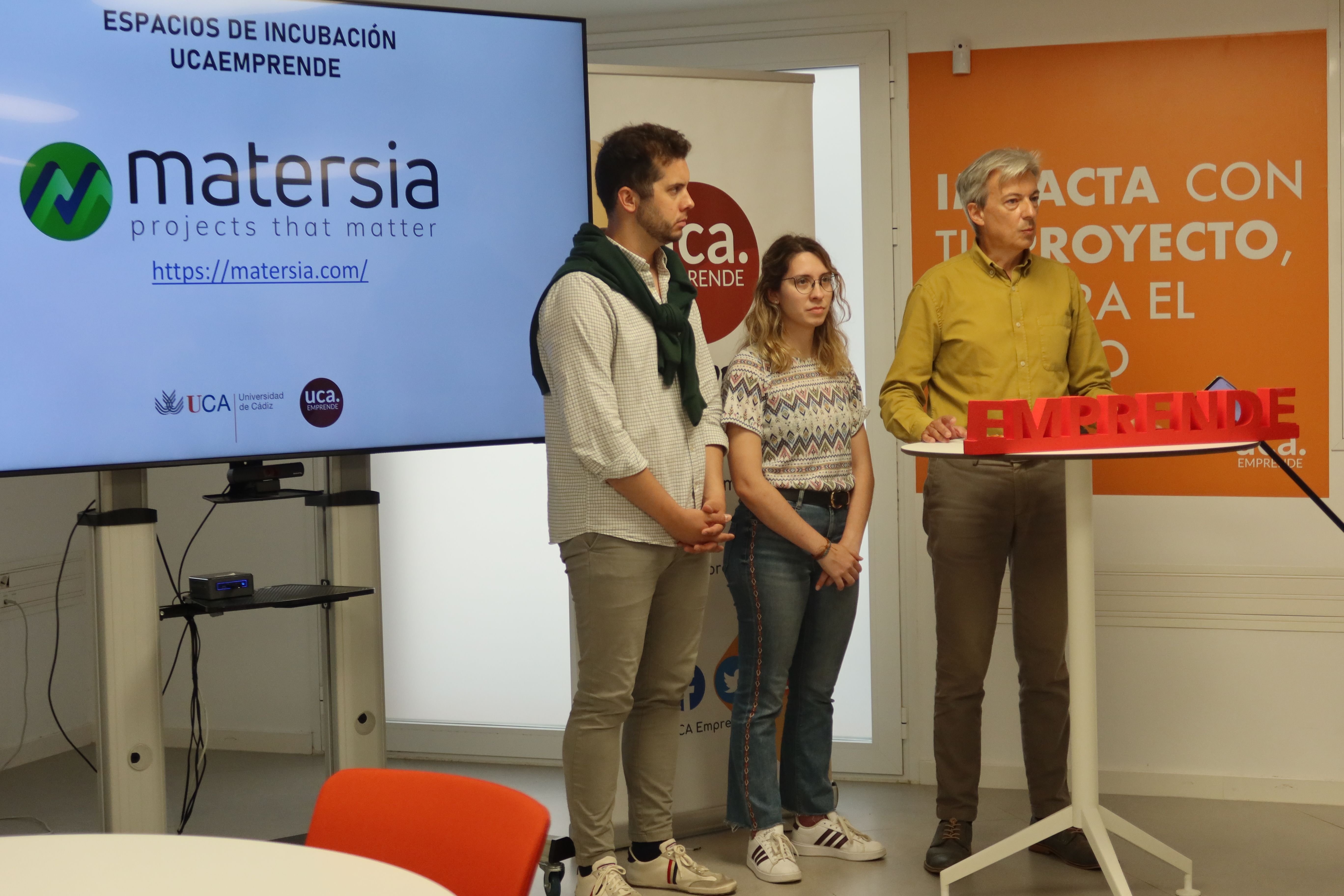 Nuevos emprendedores universitarios de la UCA en el Centro de Transferencia Empresarial El Olivillo.