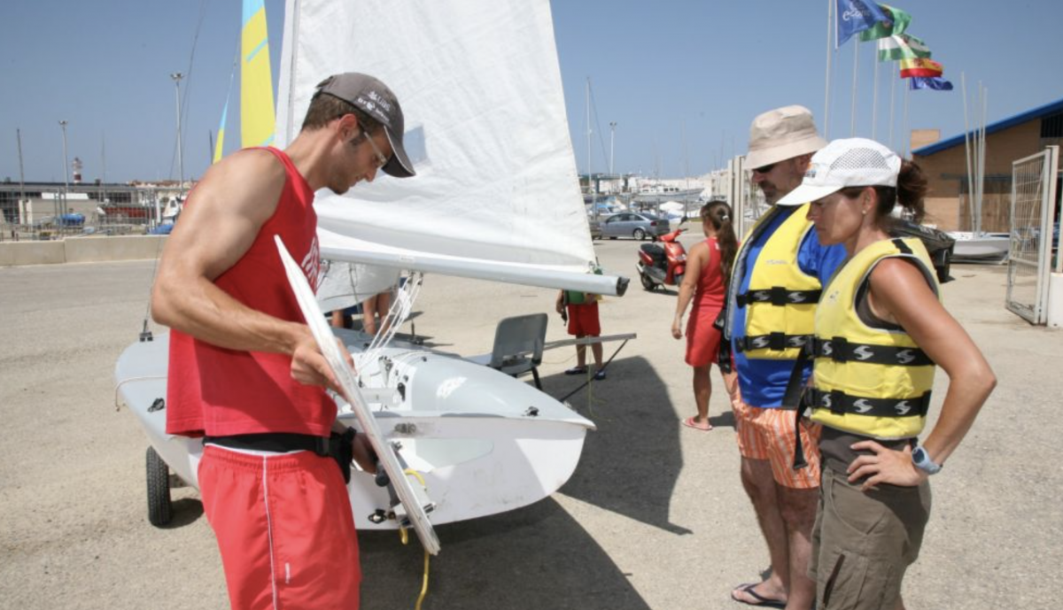 Deporte náutico en Rota.