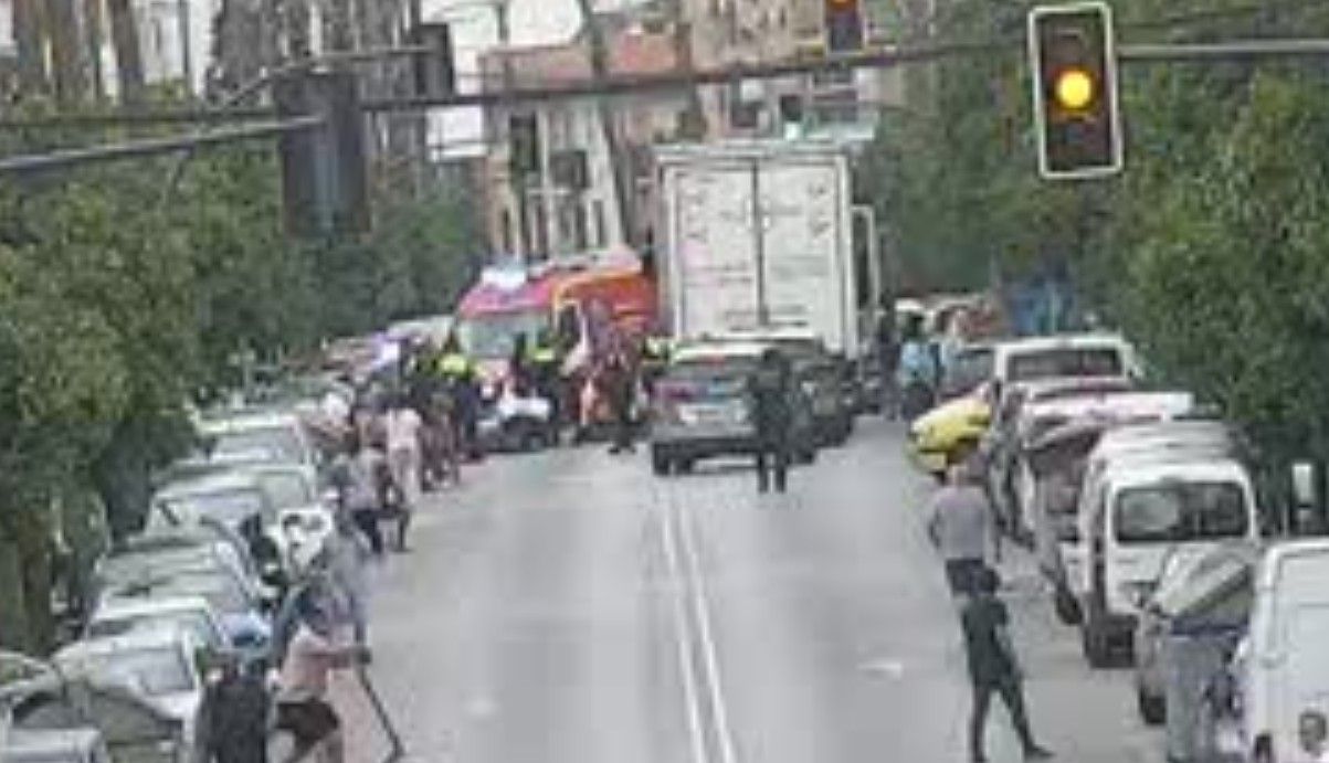 Un hombre de 80 años, muy grave tras ser atropellado en Sevilla capital.