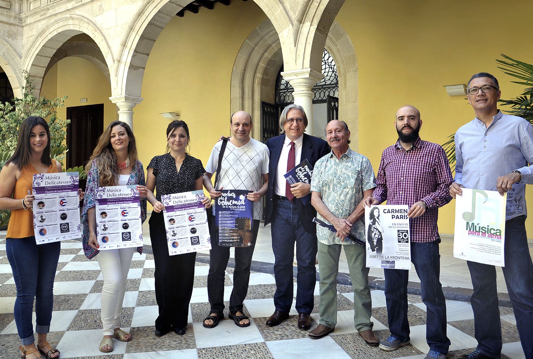 fco_camas_pres_ciclos_de_conciertos_02