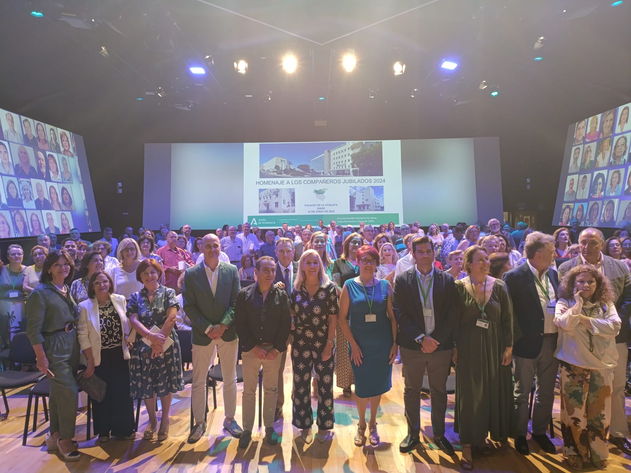 Foto de familia del acto que se ha celebrado en Jerez.