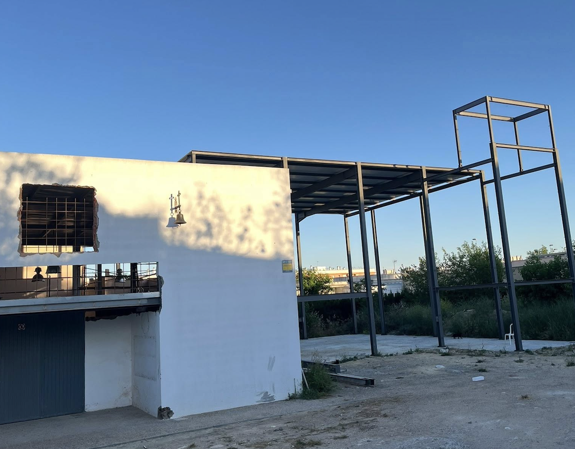 La iglesia parroquial de la Sed en su estado actual con las obras ya iniciadas. 
