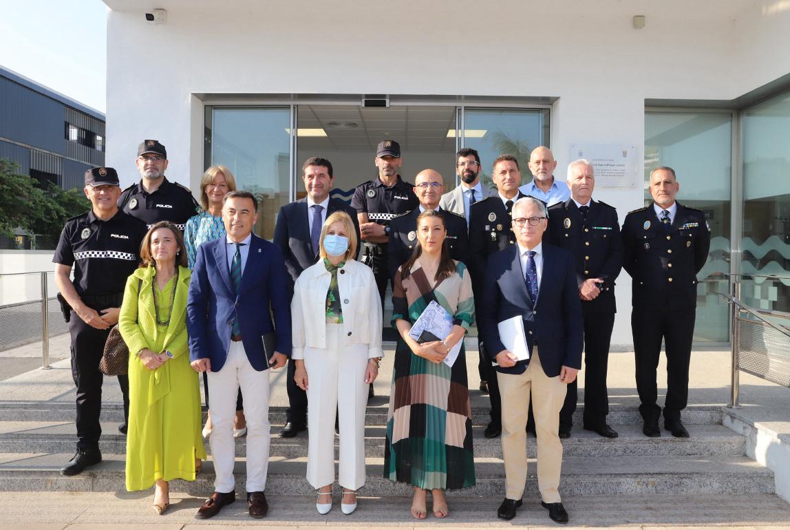 FAMP, Junta, Diputación y Ayuntamiento de Jerez refuerzan su apuesta por la formación, la proximidad y los derechos en una jornada sobre seguridad ciudadana.