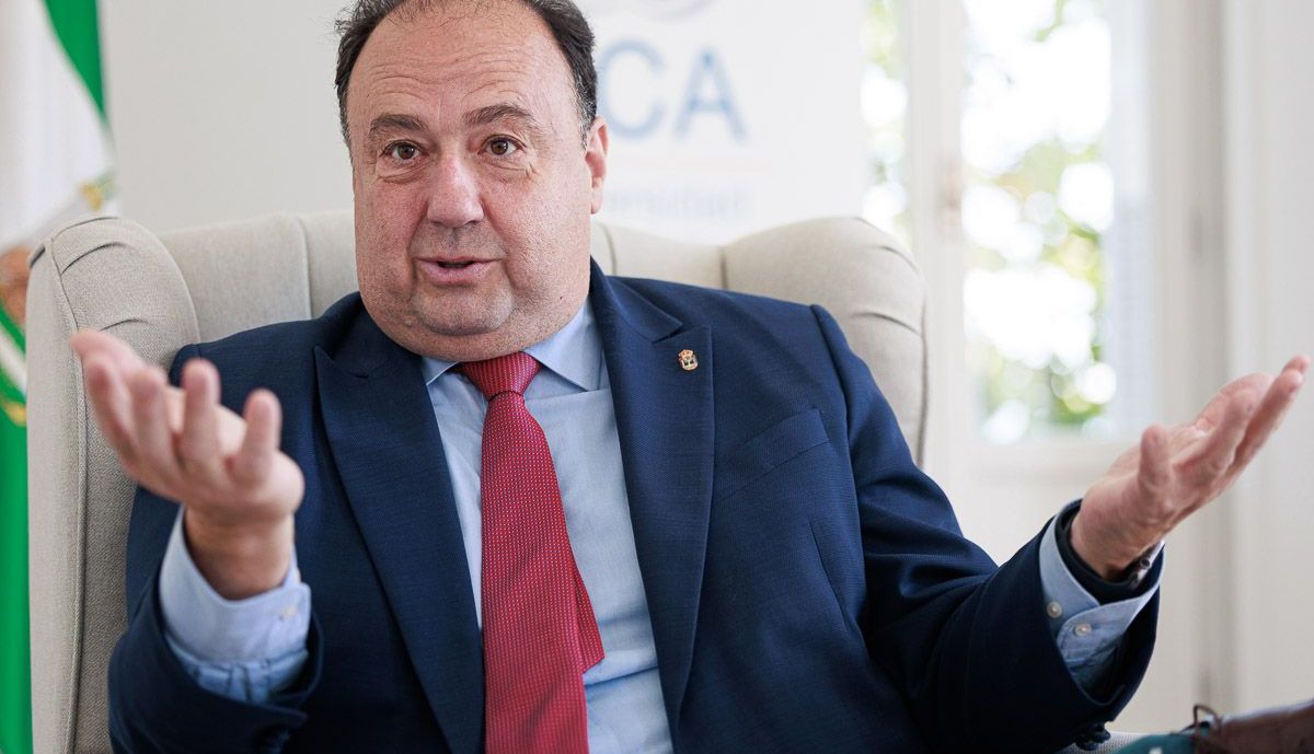 Casimiro Mantell Rector UCA 02