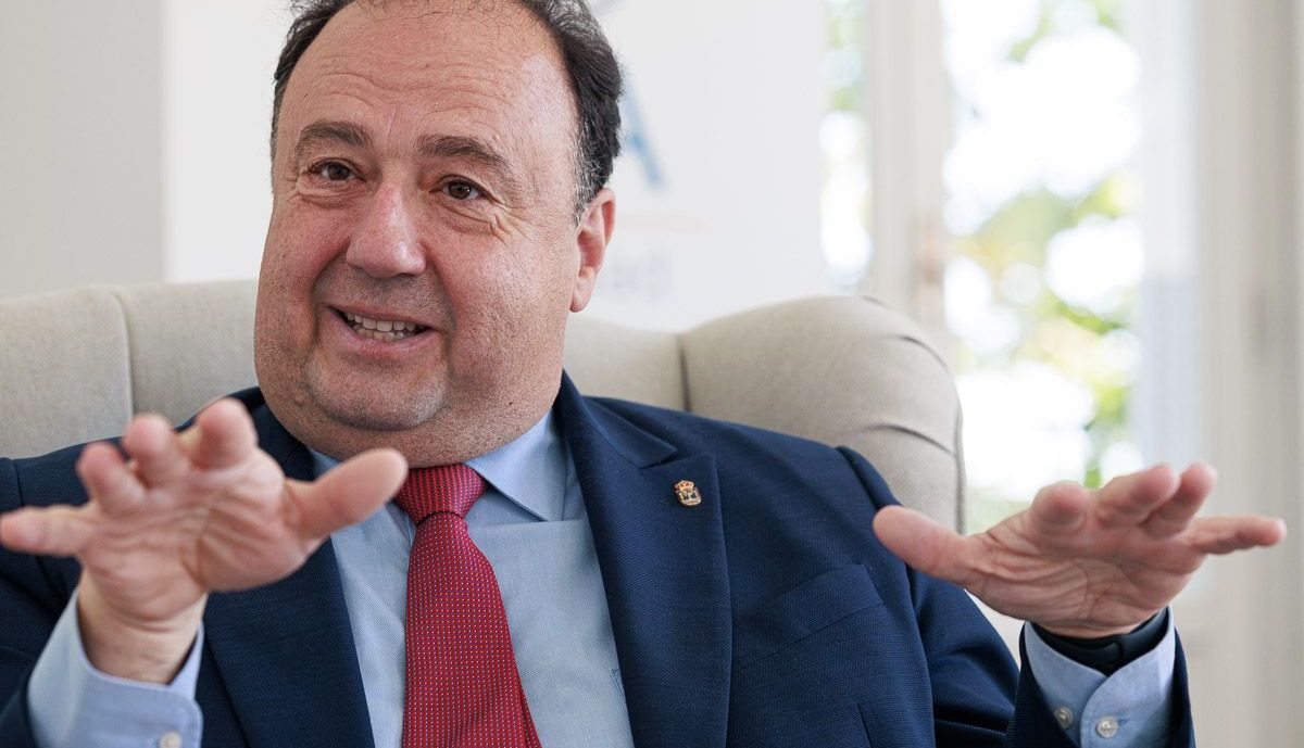 Casimiro Mantell Rector UCA 07