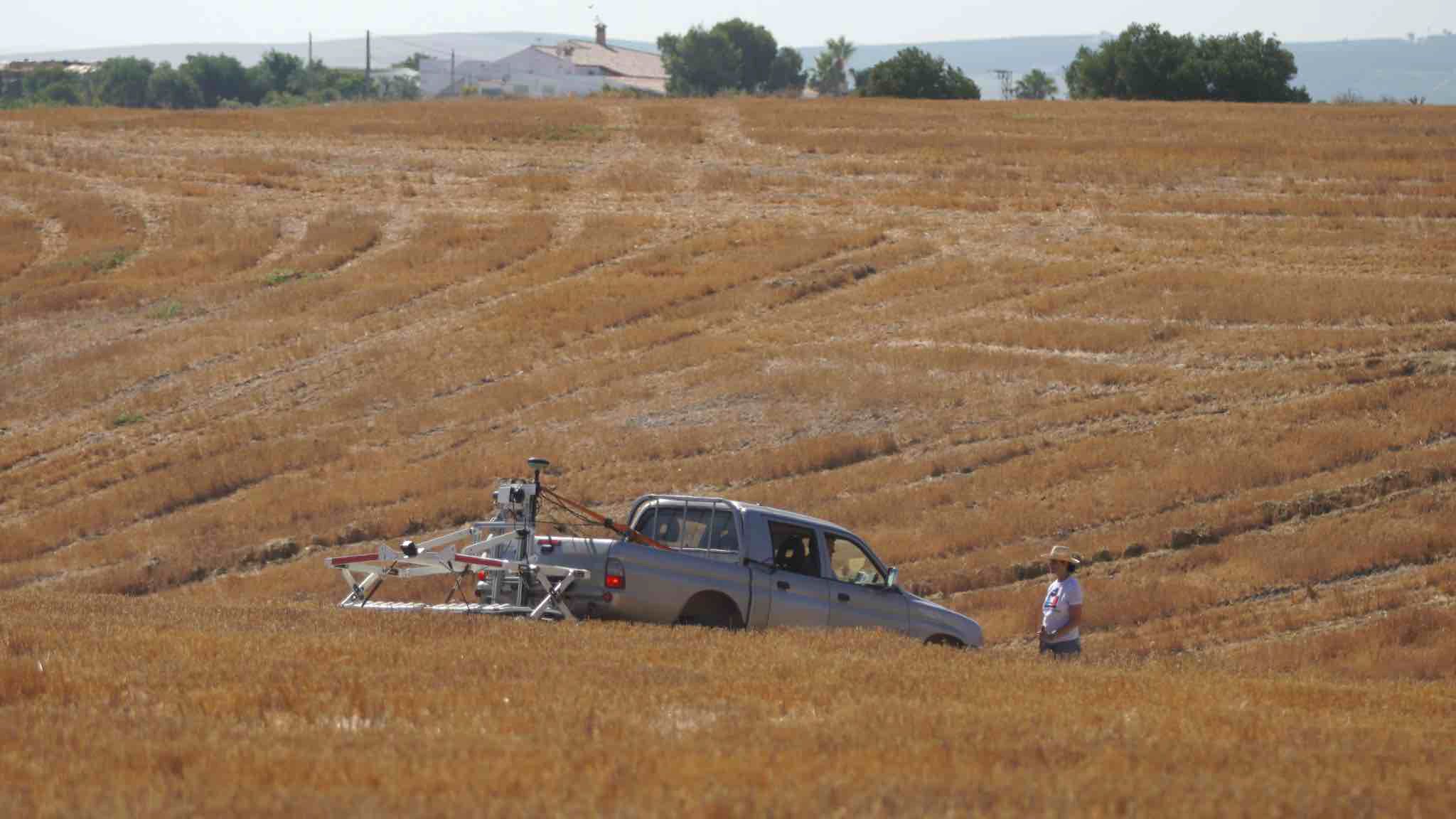 El georradar de la UCA, en la finca donde se encuentra el yacimiento de Asta Regia.