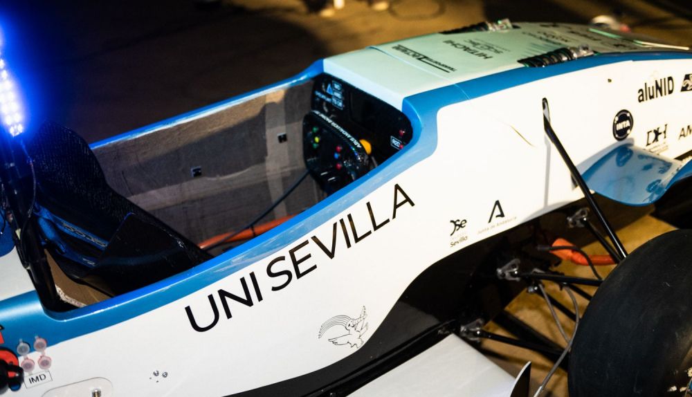 PRESENTACION MONOPLAZA ARUS UNIVERSIDAD SEVILLA ALCAZAR SEVILLA 21