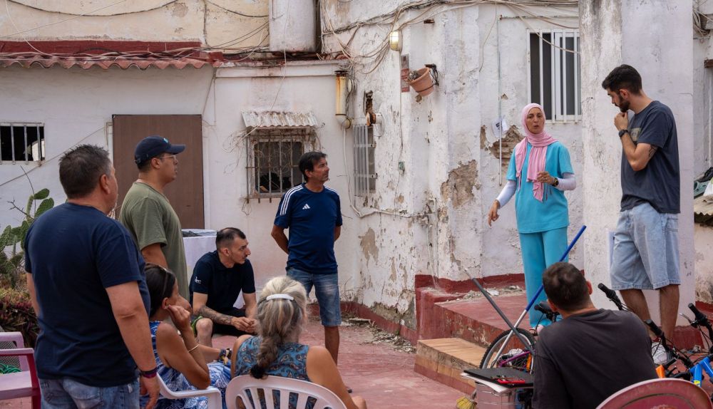 Reunión Vecinos casa de los horrores Cádiz 7