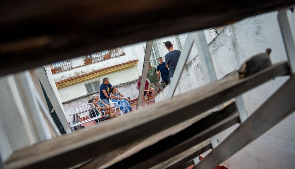 Reunión Vecinos casa de los horrores Cádiz 15