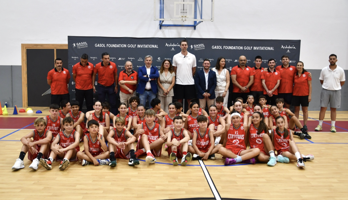 Foto de grupo con Pau Gasol
