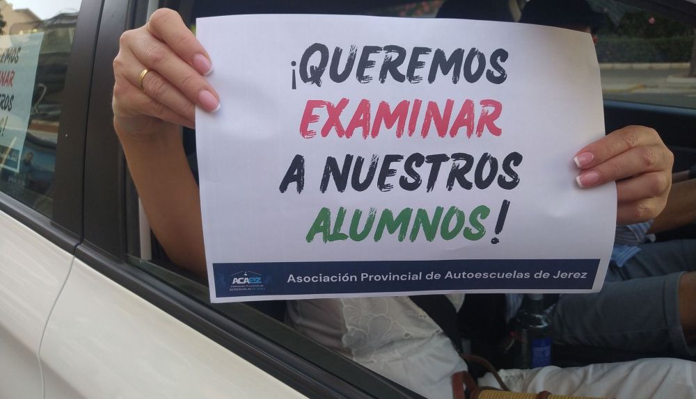 Huelga de autoescuelas en Cádiz