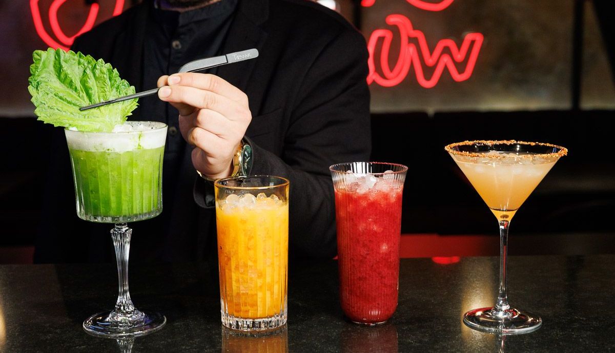 Distintos cócteles en el restaurante. 