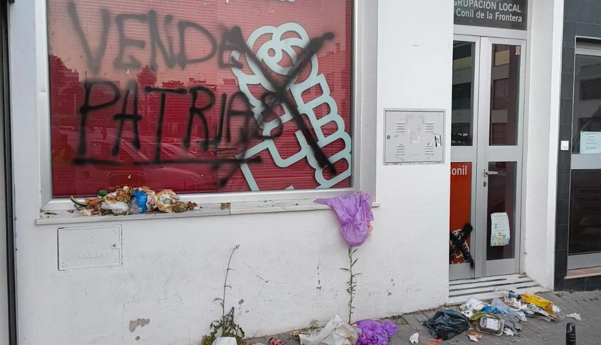 Ataque vandálico PSOE Conil