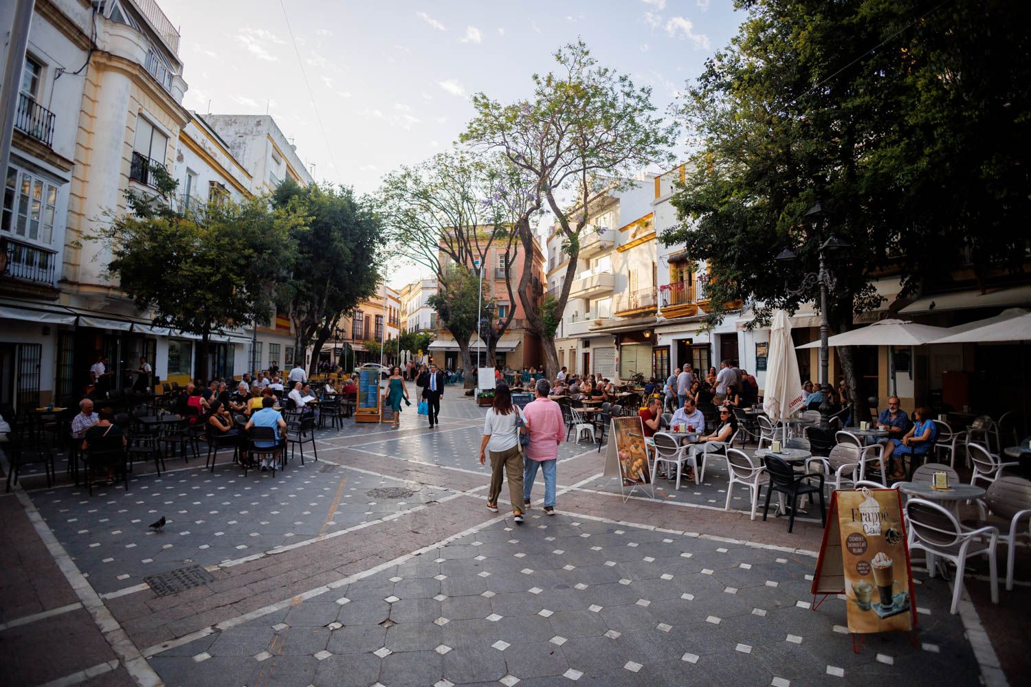 Plaza Plateros al atardecer.