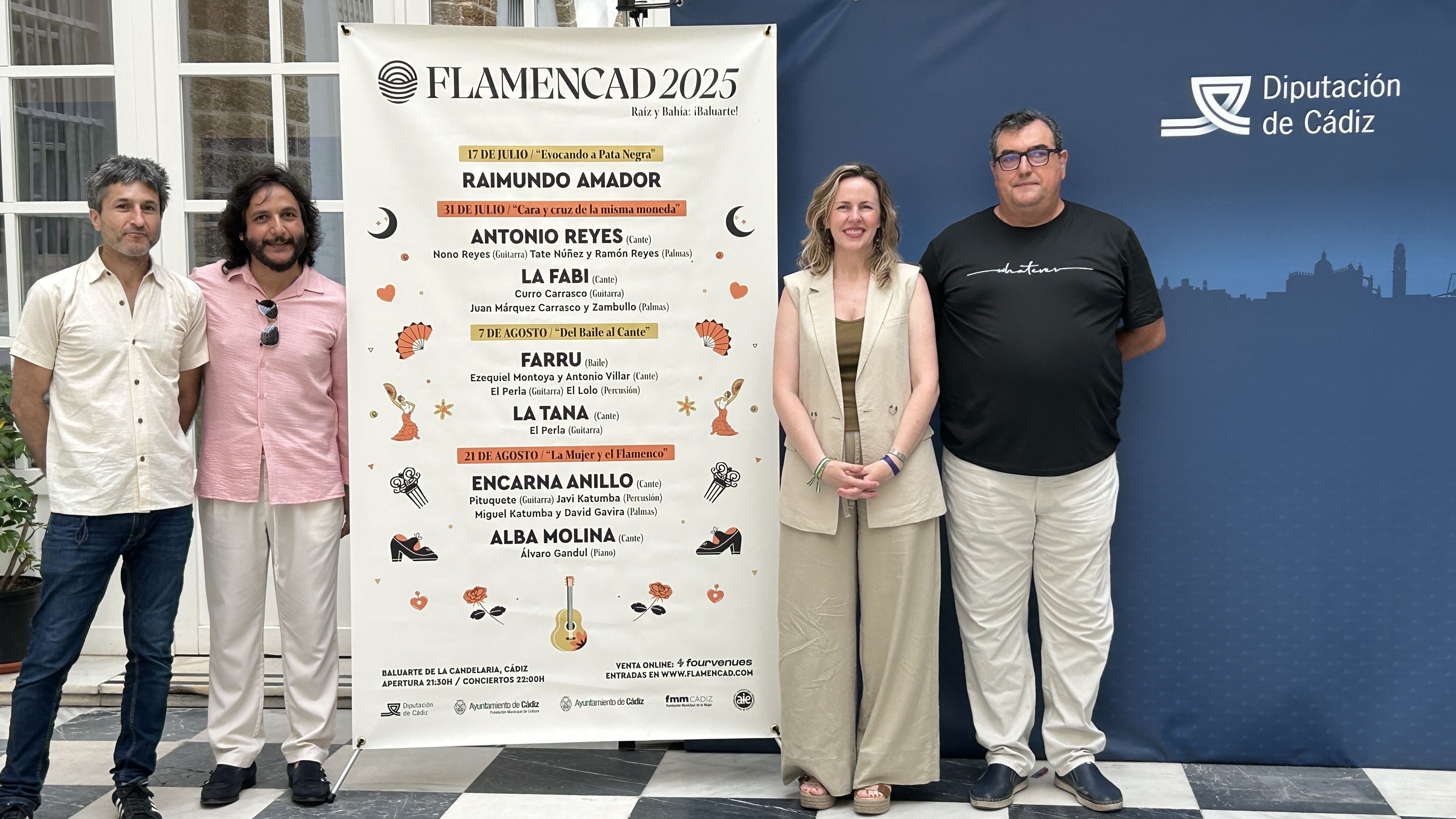 Foto de familia tras la presentación de FlamenCAD en la Diputación Provincial de Cádiz.