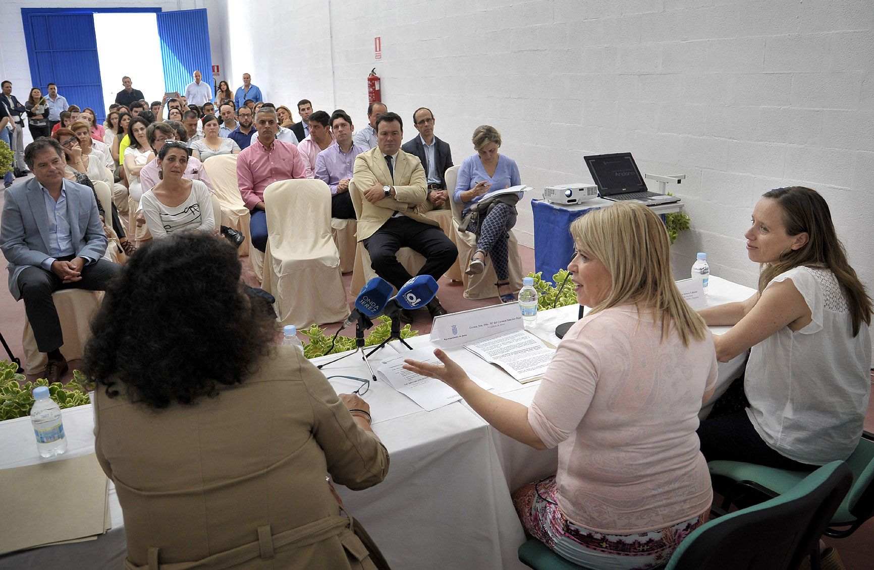 alcaldesa_en_andana_01